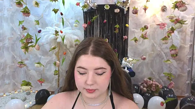 NicoleFoxery online show from July 8, 1:19 am