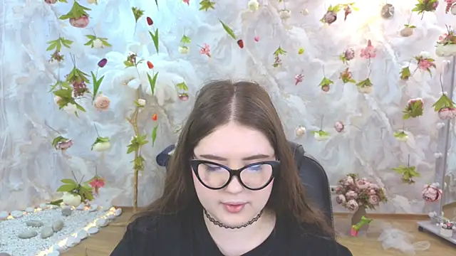 NicoleFoxery online show from May 27, 3:25 am