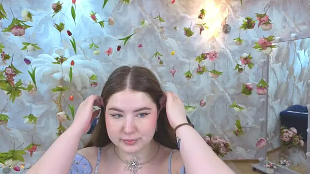 NicoleFoxery online show from March 30, 6:20 pm