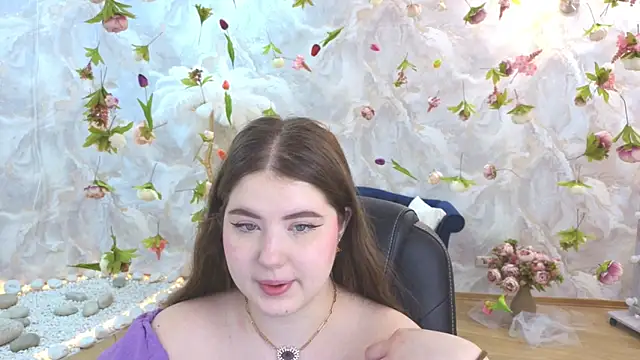 NicoleFoxery online show from May 23, 6:18 pm