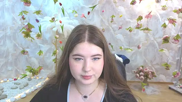 NicoleFoxery online show from May 25, 6:17 pm