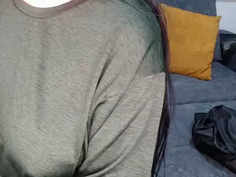 Snapshot of kamila-diablita chatting on February 4, 8:06 pm kamila-diablita online show from February 4, 8:06 pm