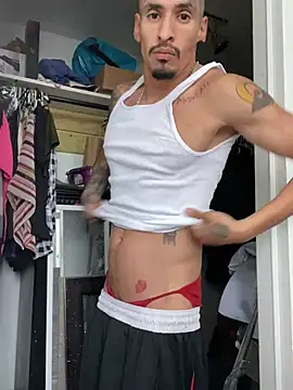 Snapshot of Prettyboiflaco chatting on February 15, 12:04 am Prettyboiflaco online show from February 15, 12:04 am