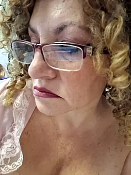 Hot Azaleea online show from November 4, 6:39 am