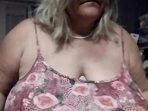Snapshot of INFINITY110570 chatting on May 4, 7:28 pm INFINITY110570 online show from May 4, 7:28 pm