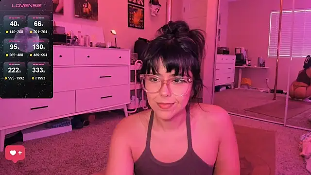 Evie-Luna online show from September 10, 1:59 am