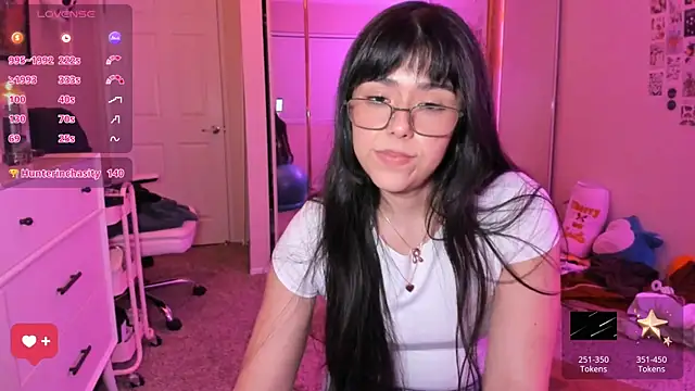 Evie-Luna online show from April 17, 4:15 am