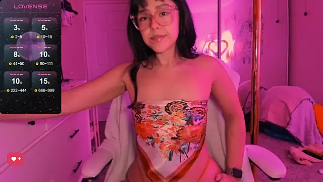Evie-Luna online show from October 2, 1:53 am