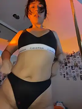 Evie-Luna online show from November 24, 12:21 am