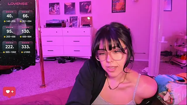Evie-Luna online show from February 9, 3:43 am