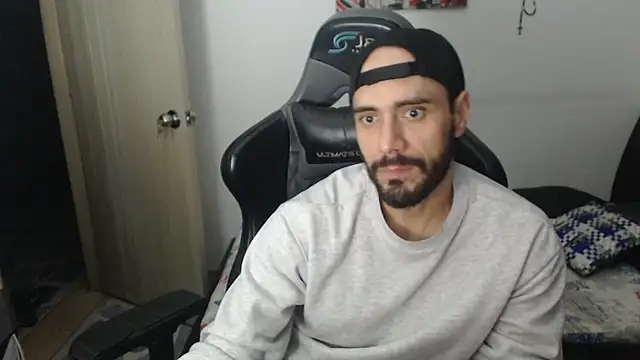 samuelgarcia  online show from November 7, 8:19 am