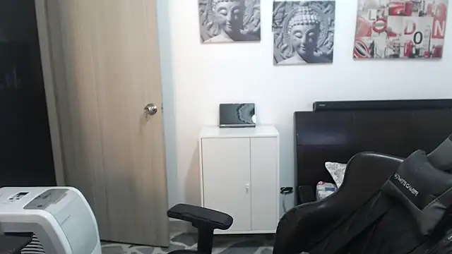 samuelgarcia  online show from January 3, 2:08 pm