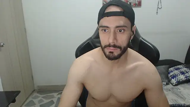 samuelgarcia  online show from November 4, 10:41 am