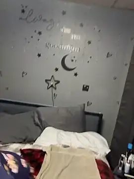 Snapshot of mirandamark2020 chatting on January 7, 11:43 pm mirandamark2020 online show from January 7, 11:43 pm