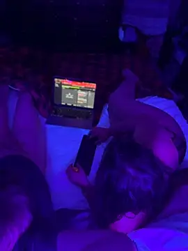 mirandamark2020 online show from April 12, 8:28 am