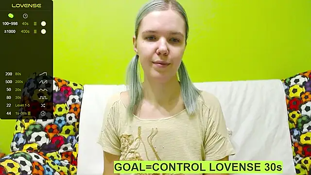 Snapshot of Ultra_Meow chatting on February 5, 10:01 pm Ultra Meow online show from February 5, 10:01 pm