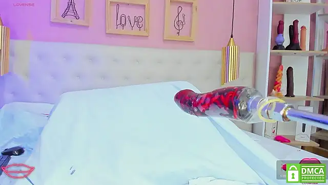 leylla  online show from March 11, 8:25 pm