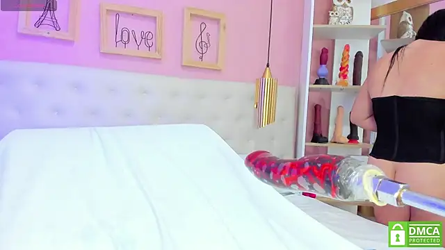 leylla  online show from April 22, 7:42 pm
