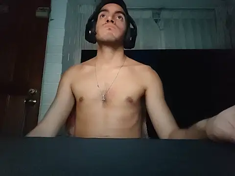 TommyMomentum online show from March 25, 3:17 am