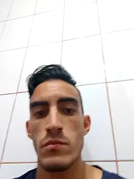 Snapshot of TommyMomentum chatting on March 17, 10:51 pm TommyMomentum online show from March 17, 10:51 pm