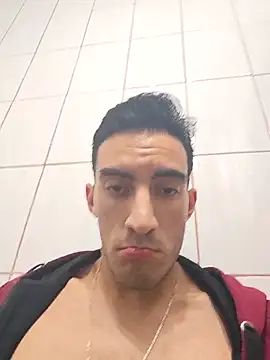 Snapshot of TommyMomentum chatting on October 13, 6:26 am TommyMomentum online show from October 13, 6:26 am