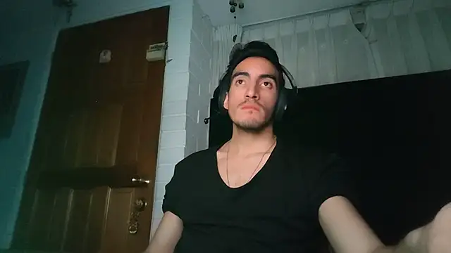 TommyMomentum online show from December 15, 5:57 am