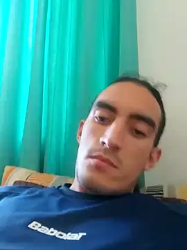 Snapshot of TommyMomentum chatting on December 16, 6:27 pm TommyMomentum online show from December 16, 6:27 pm