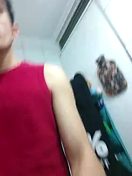 Snapshot of TommyMomentum chatting on November 3, 4:07 am TommyMomentum online show from November 3, 4:07 am