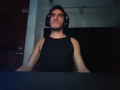 TommyMomentum online show from March 26, 4:44 am