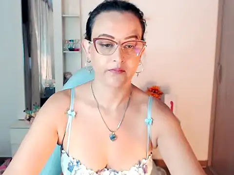 BOREAL MOON online show from November 20, 4:07 pm