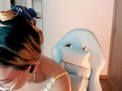 BOREAL MOON online show from November 18, 3:37 pm