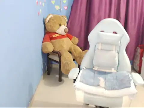 Snapshot of BOREAL_MOON chatting on February 5, 5:30 am BOREAL MOON online show from February 5, 5:30 am