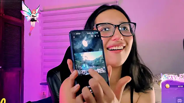 Luniverse online show from January 12, 1:42 am