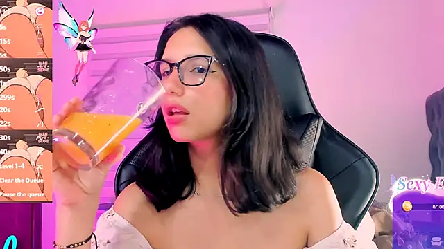 Luniverse online show from January 12, 11:36 pm