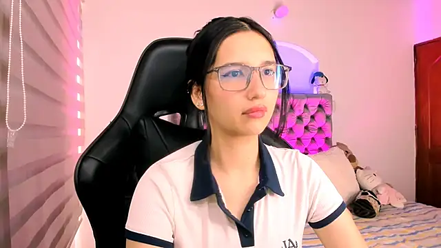 Luniverse online show from December 2, 8:32 pm