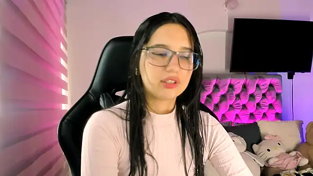 Luniverse online show from November 10, 6:35 pm