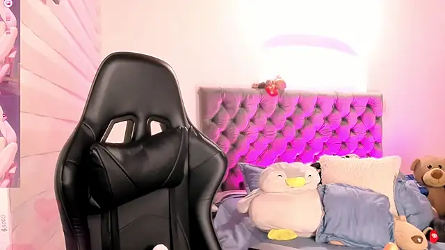 Luniverse online show from March 28, 5:58 pm