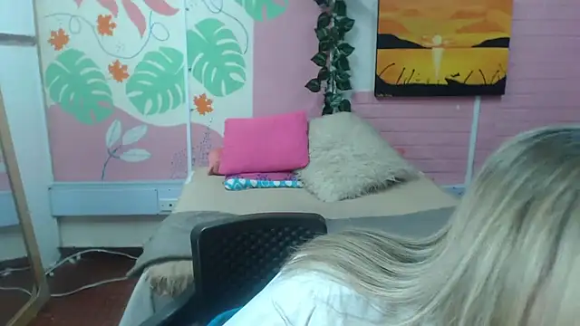 ZAMANTHA online show from February 23, 4:40 pm