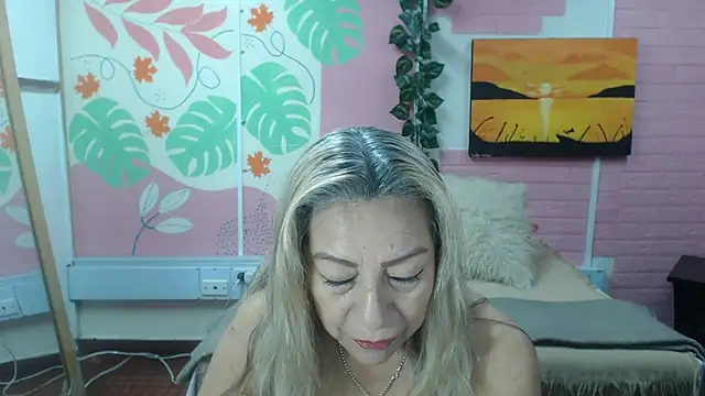 Snapshot of ZAMANTHA chatting on June 27, 3:51 pm ZAMANTHA online show from June 27, 3:51 pm