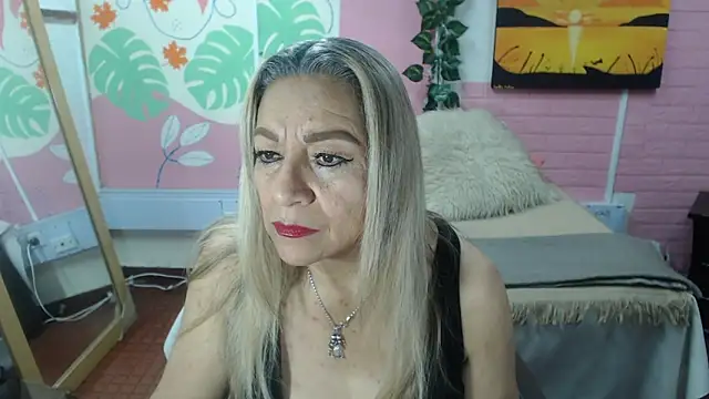 ZAMANTHA online show from October 25, 3:45 pm