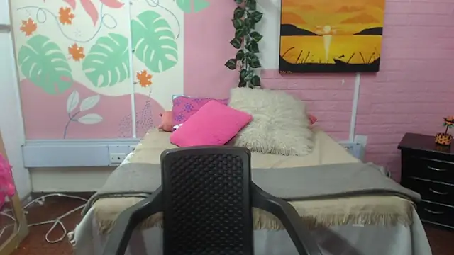 ZAMANTHA online show from April 14, 3:50 pm