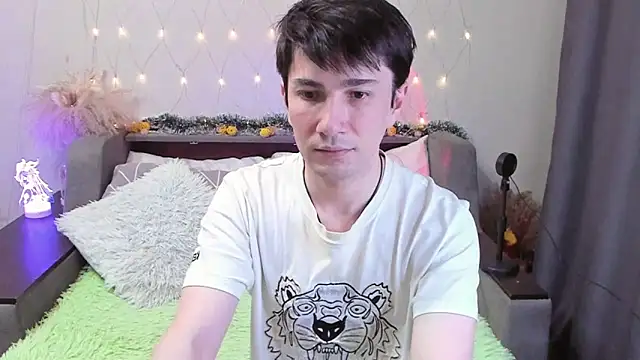 Snapshot of Yumi_steve chatting on November 28, 4:51 pm Yumi steve online show from November 28, 4:51 pm