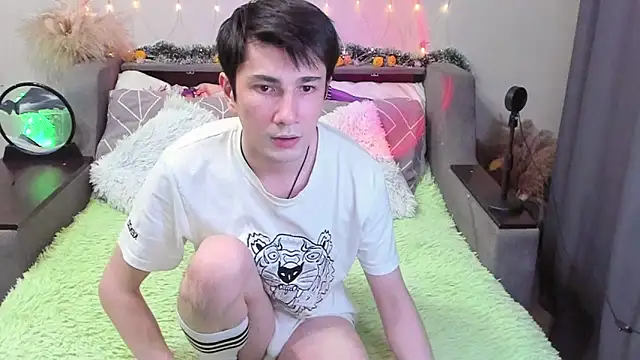 Snapshot of Yumi_steve chatting on November 13, 4:00 pm Yumi steve online show from November 13, 4:00 pm