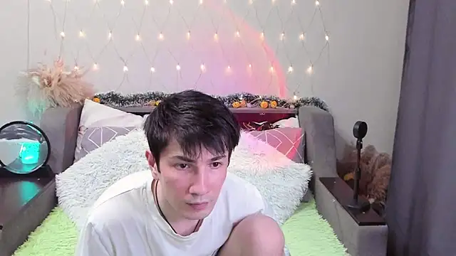 Snapshot of Yumi_steve chatting on November 4, 5:17 pm Yumi steve online show from November 4, 5:17 pm