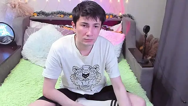 Snapshot of Yumi_steve chatting on November 2, 4:23 pm Yumi steve online show from November 2, 4:23 pm