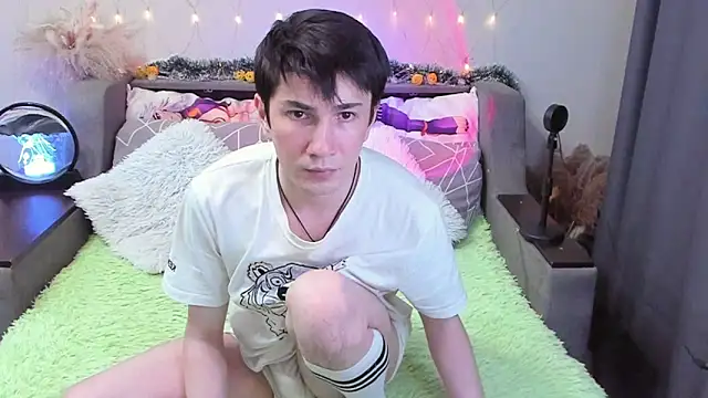 Snapshot of Yumi_steve chatting on November 14, 3:26 pm Yumi steve online show from November 14, 3:26 pm