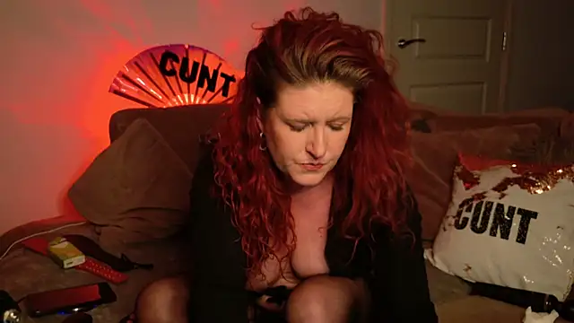 SultrySavannah online show from May 3, 12:20 pm