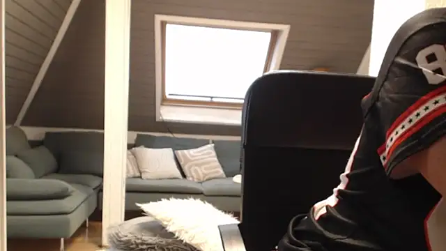 KimMitchelli online show from November 10, 8:30 am