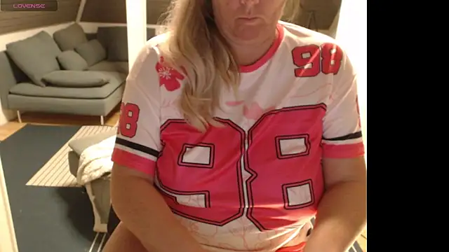 KimMitchelli online show from January 6, 10:03 pm