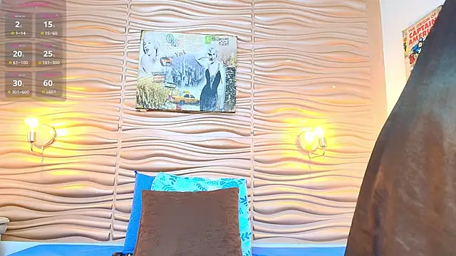 mia pineda online show from October 31, 4:25 pm